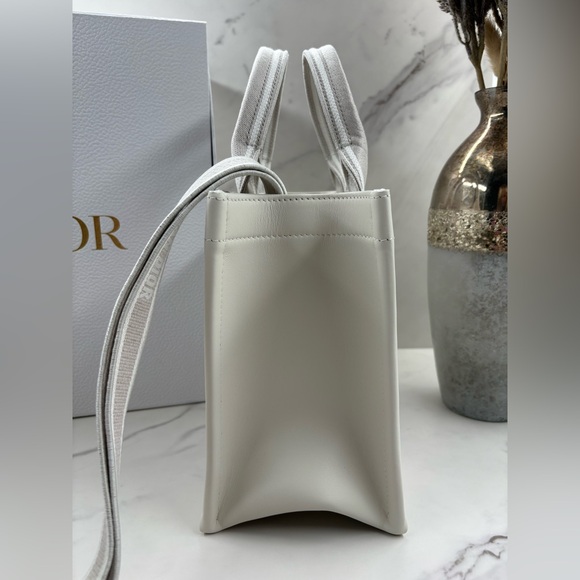 🔥RARE!!! NEW! DIOR•Rosier de Dior Embroidered Small Book Tote - Picture 3 of 8